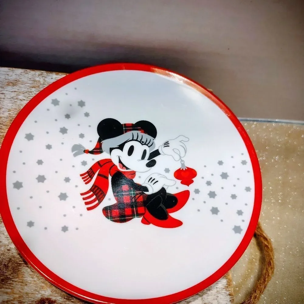 Disney  Melamine Mickey plates Set Of 8. C8